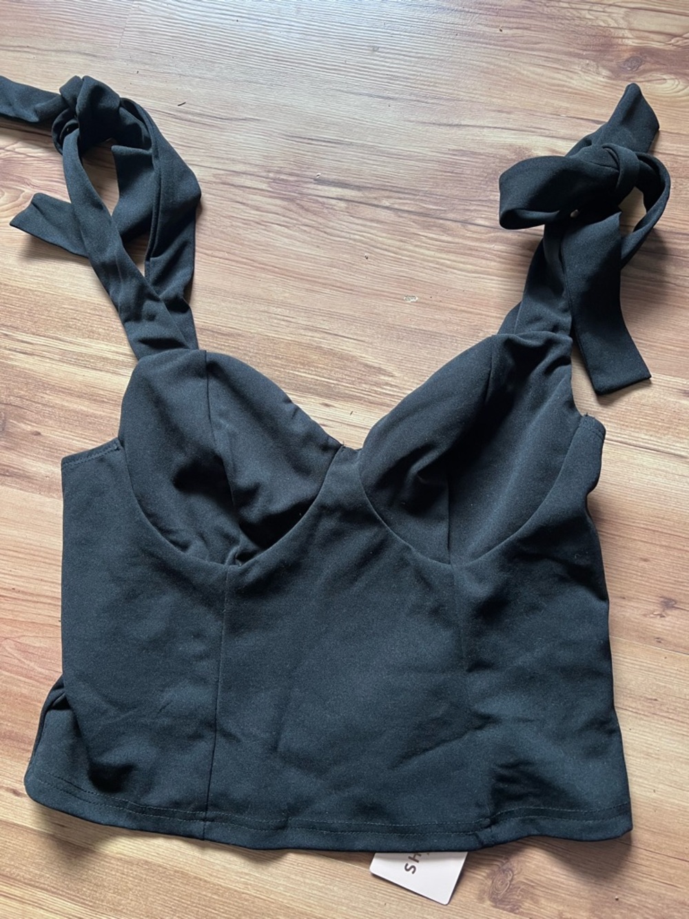 SHEIN Black Tie-Shoulder Crop Top